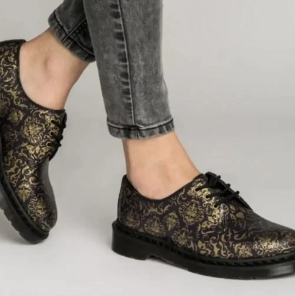 Dr. Martens RARE 1461 Baroque Crystal Suede Oxfords in Purple / Gold, Size 6